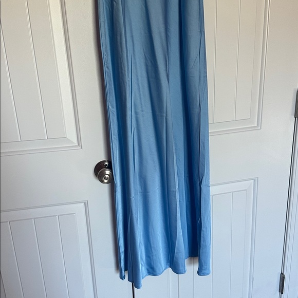 Stunning Satin Bright Blue Dress Size Small NEW W/ TAGS! - Picture 4 of 6